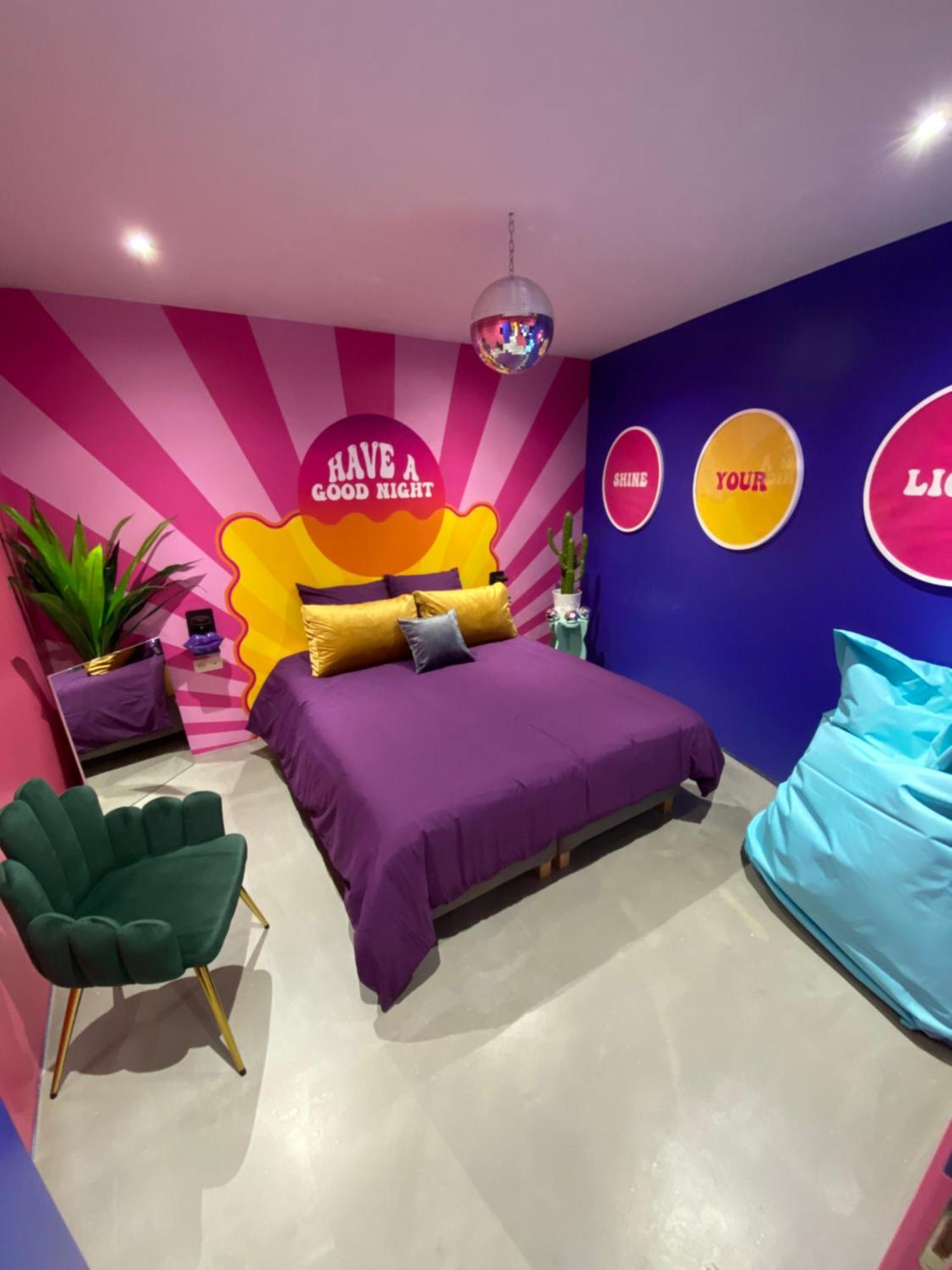 Capsule Boogie-Woogie - Jacuzzi - Sauna - Billard - Jeux - Ecran Geant - Filet Suspendu - Netflix La Louvière المظهر الخارجي الصورة